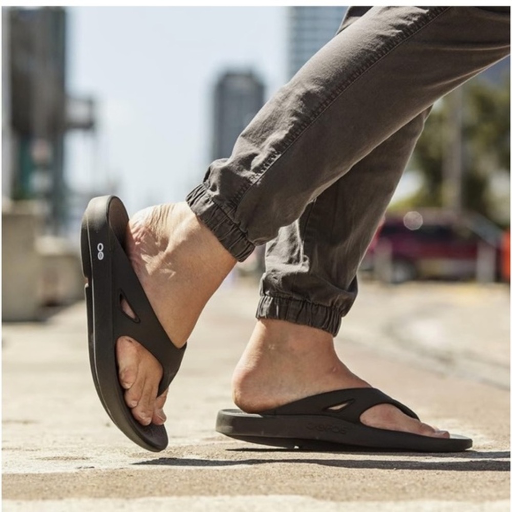 OOFOS OOriginal Flip Flop Sandals Comfort Recovery Shoes Black Men 18